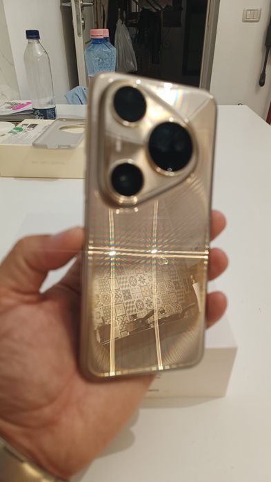 Huawei Pura 80 Ultra 512 gb factura si garanție pana in 2028. Fullbox