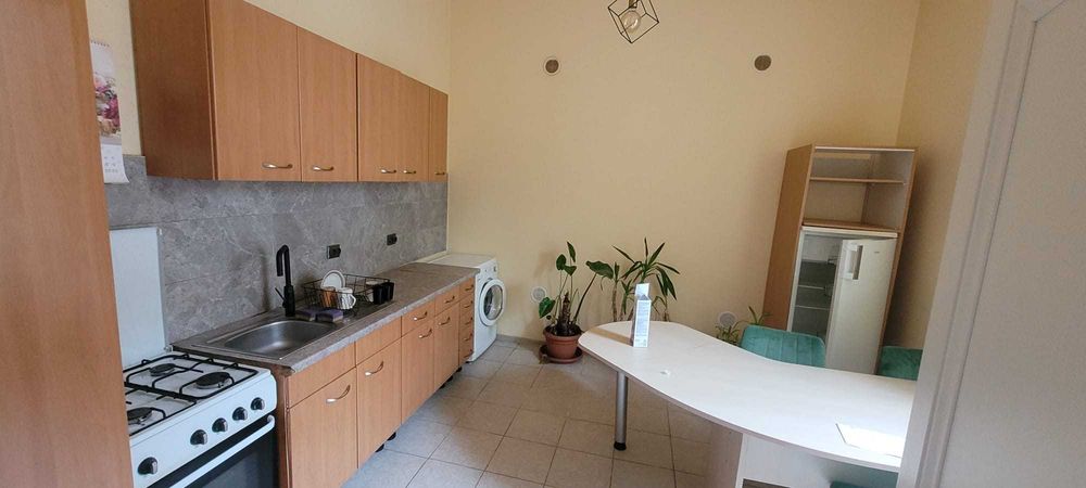 Cameră de închiriat zonă centrală, rezidențială – str. Emil Racoviță.