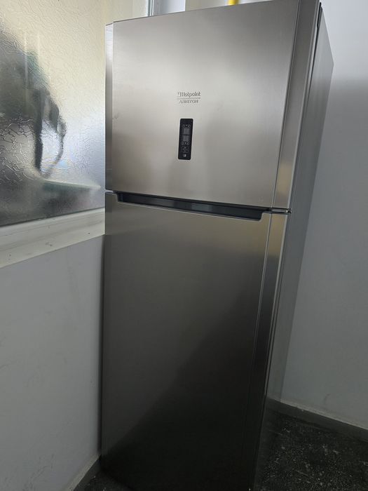 Frigider Hotpoint Ariston cu 2 usi