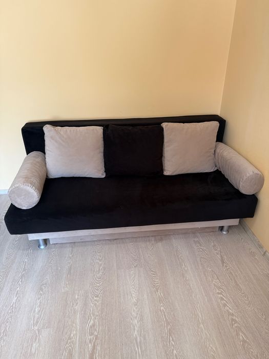 Продавам Диван 1.40/1.90