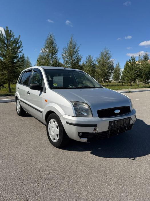 Ford fusion 2002г 990.000