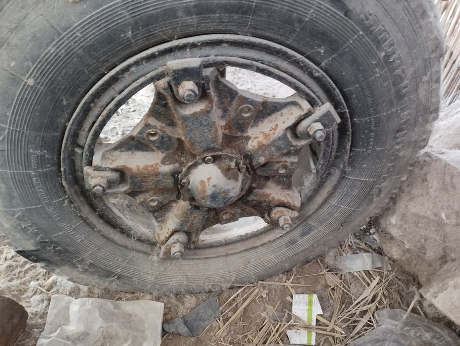 Прицеп сотилади.холати аъло.