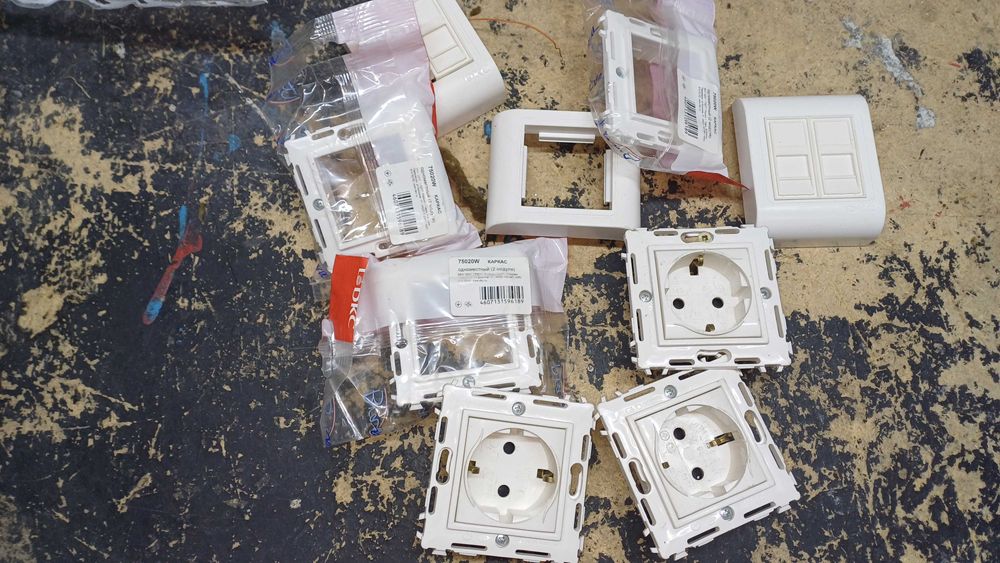 DKC. Розетки DKC.