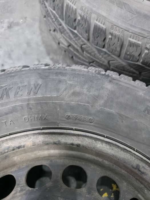 Зимни гуми с джанти 195/65 R15