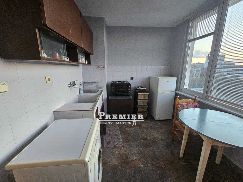 Продава се Тристаен апартамент в Бургас, Акациите - 71 кв.м за 2575 €/кв.м - Снимка #12