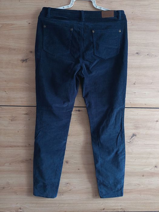 Pantaloni skinny mărimea 40.