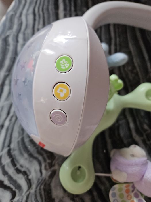 Fisher Price Музикална въртележка за легло и прожектор МЕЧЕТА-ПЕПЕРУДИ