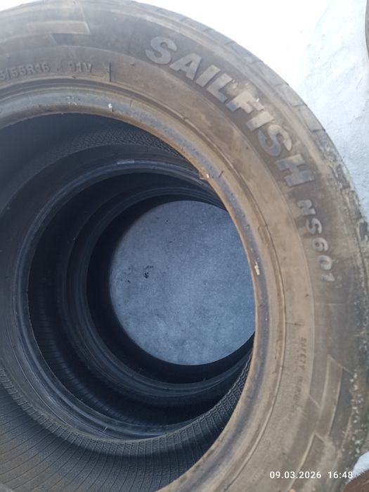 Продам летнюю резину на 16