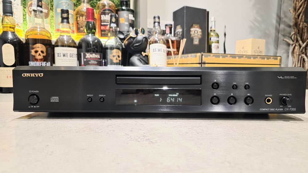 Onkyo DX-7355 – аудиофилски CD плеър, отличен звук и стабилен транспор