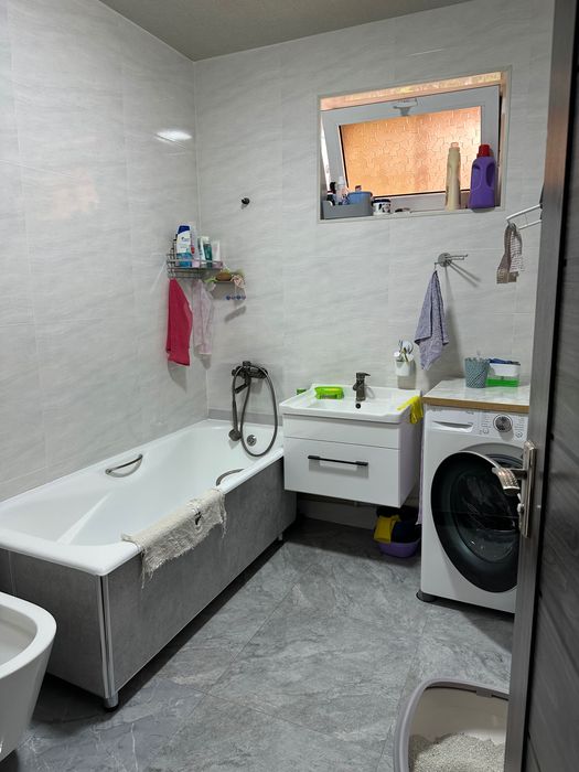 Продаётся 2-х комнатная кв в центре