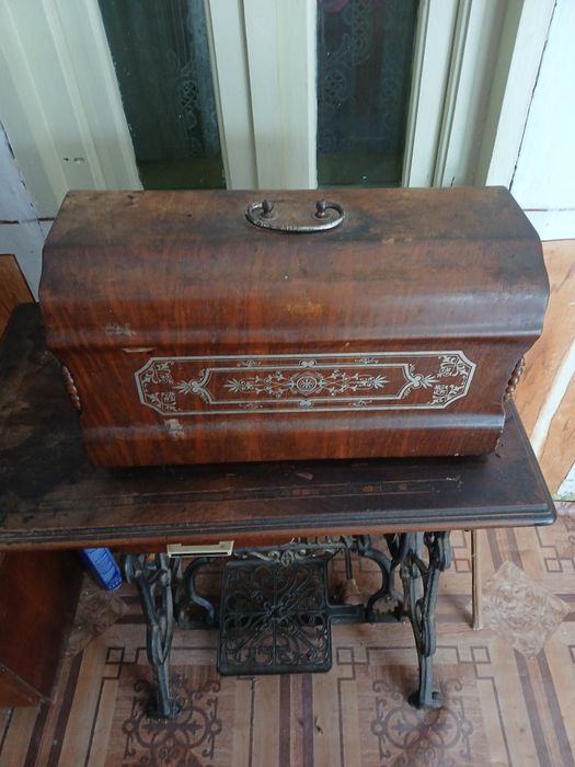 Masini de cusut ffff vechi