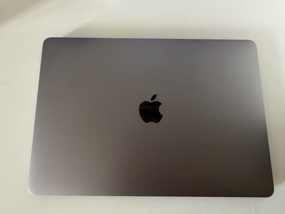 Продам MacBook Pro M1