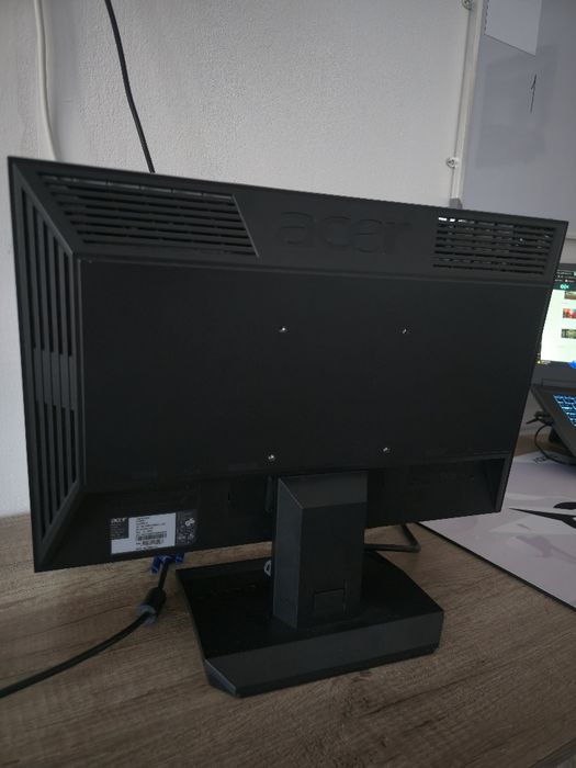 Monitor Acer V193WL LCD 19 inch (1440x900) HD+ / VGA