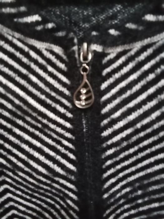 Кофта на молнии 56р.