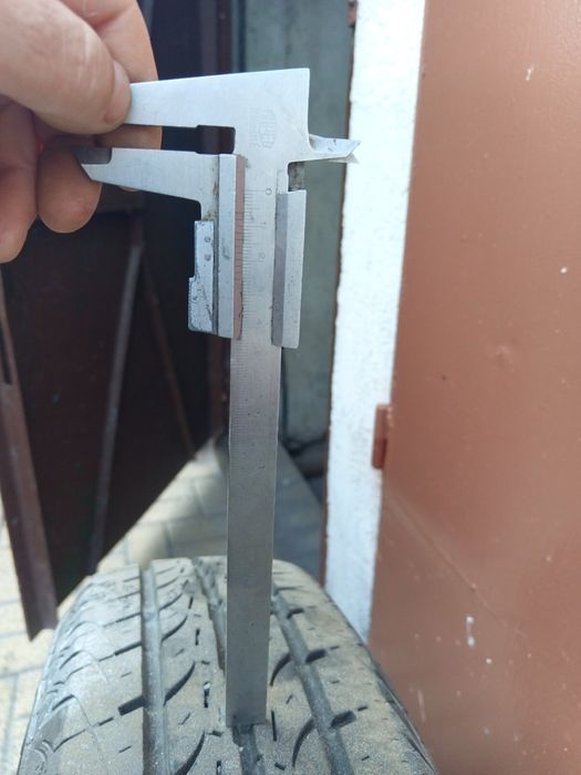 Гуми 2 броя………….. …