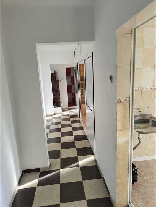 Apartament  2 camere de vanzare