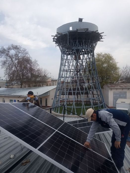 Quyosh paneli sotiladi 390 w va MPPT kantiroleri va atsenkovka metali.