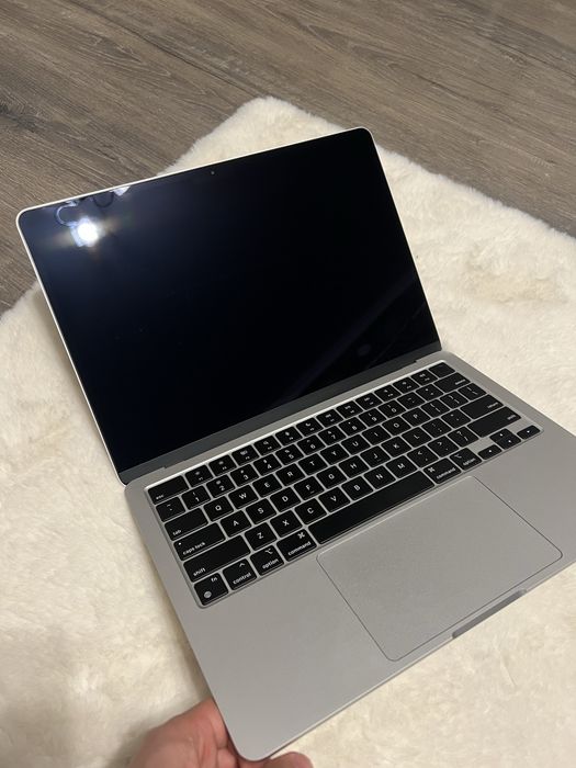 MacBook Air M3 8/256 GB (13") 2024