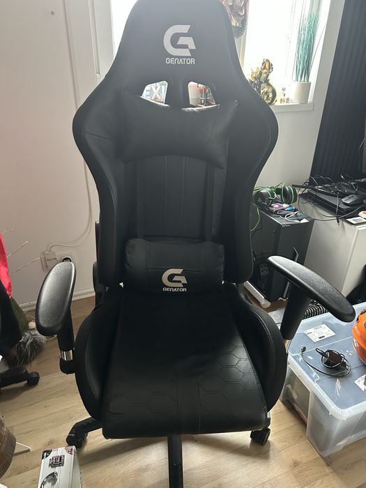 Scaun gaming cu telcomanda masaj si lumini