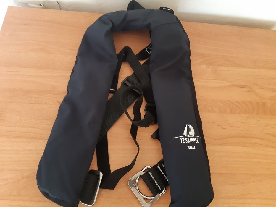 Спасителна жилетка