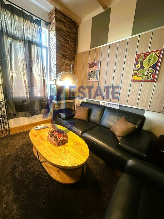 Дава се под наем Двустаен апартамент в Бургас, Център - 50 кв.м за 612 € - Снимка #2