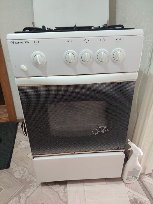 Продам газ плиту