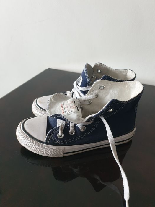 Продам новые подростковые кеды