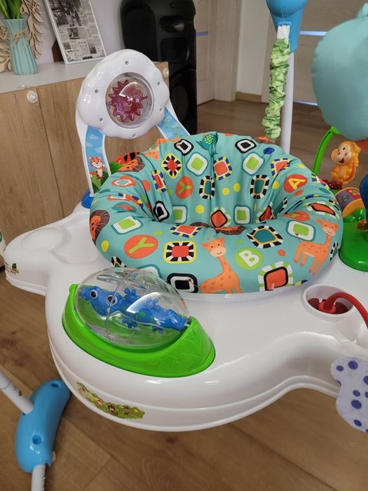 Saritor bebe tematica junglă