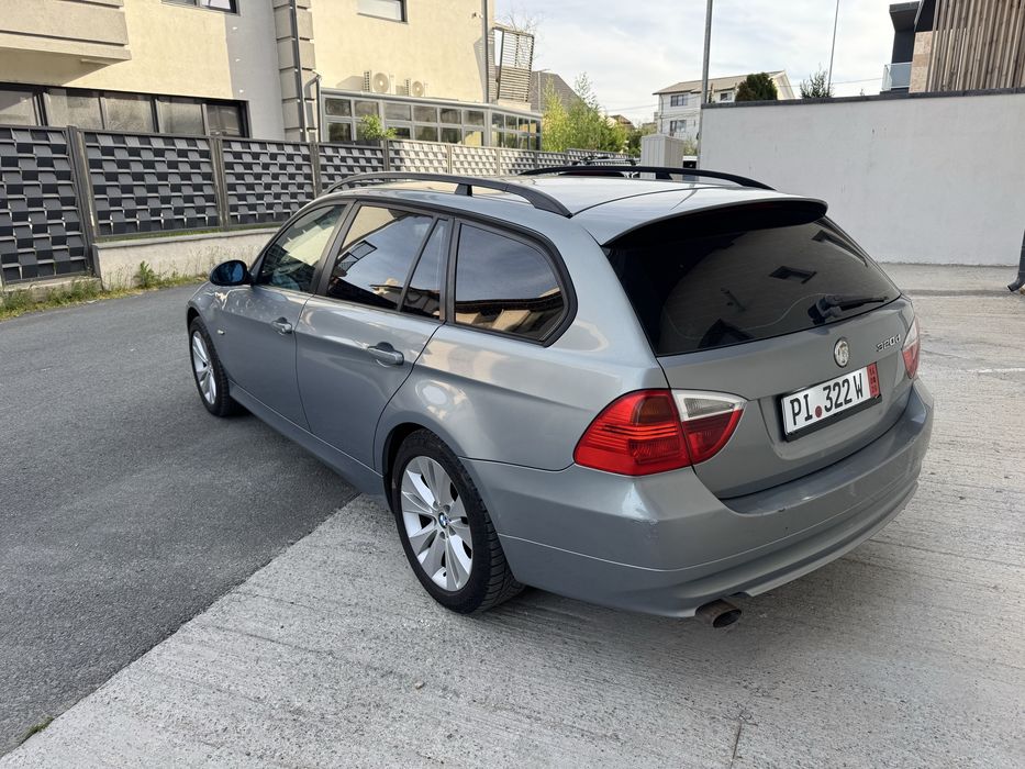 Vand Bmw E91 320 Dissel pret 2450 Euro