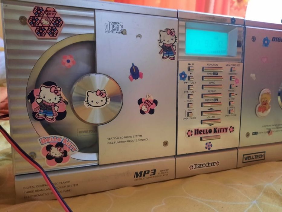 Combina muzicala ,radio,caseta si cd