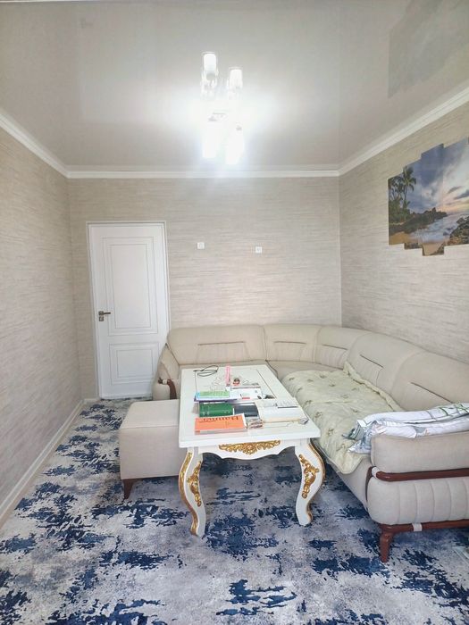 Vasxod 6xona 185kvadrat 2ta vanna 2ta tualet 7ta balkon 2etaj Lift bor