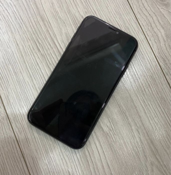 iPhone 11 б/у состояние отличное