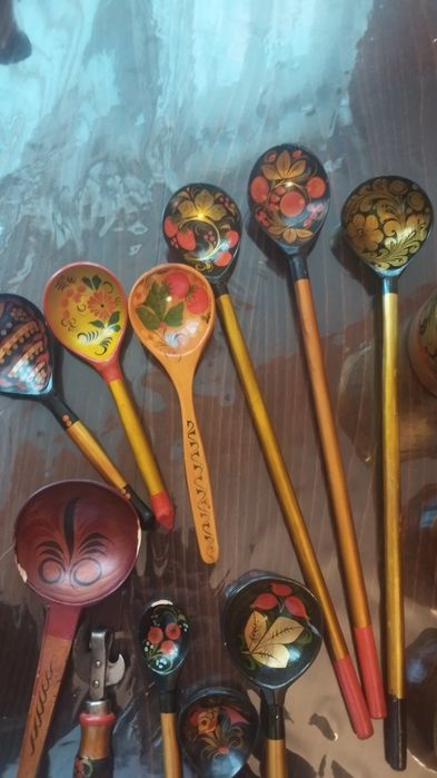Дървени лъжици, чаши, вази, отварачка и д-р.