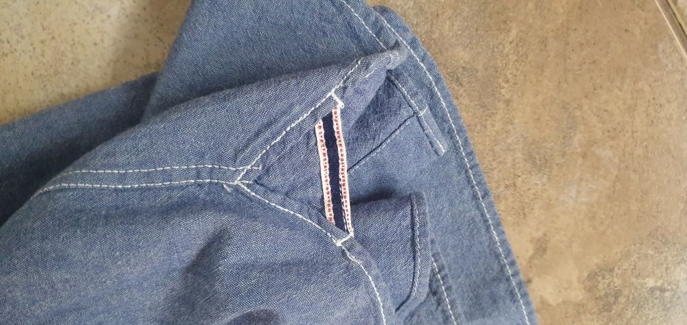 Camasa blug unisex BURTON,originală, stare perfectă,ca nouă!