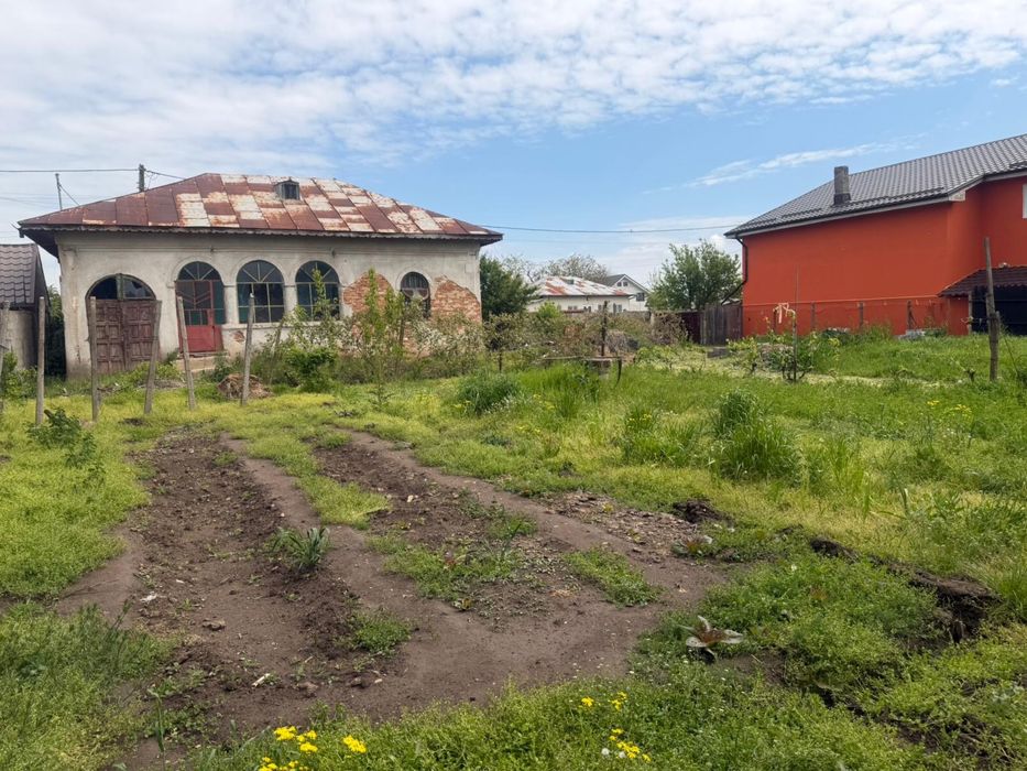 Teren +Casa demolabila