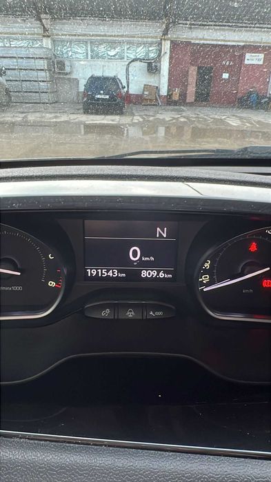 Peugeot 208 1.4 diesel – Automată – Euro 5, Înmatriculată