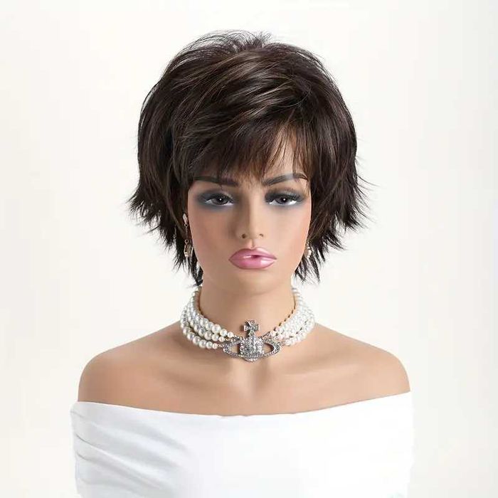 Къса дамска тъмно кафява перука с фини руси кичури