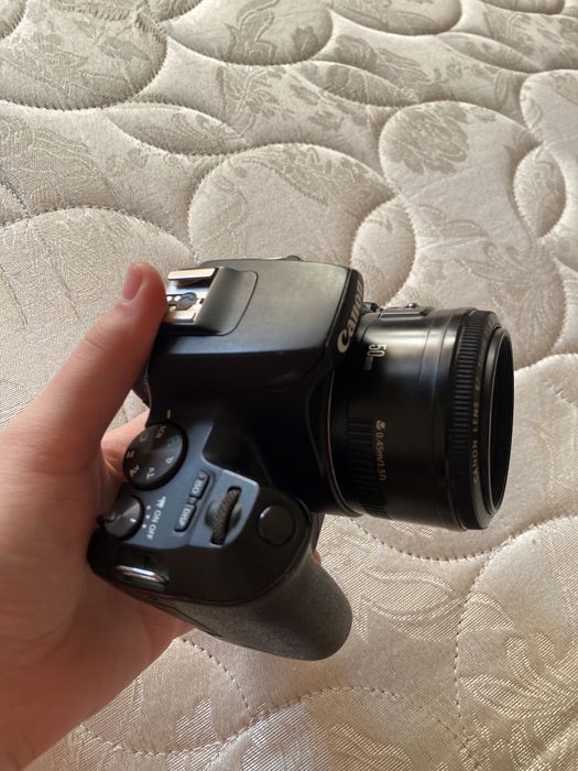 Камера canon 250d