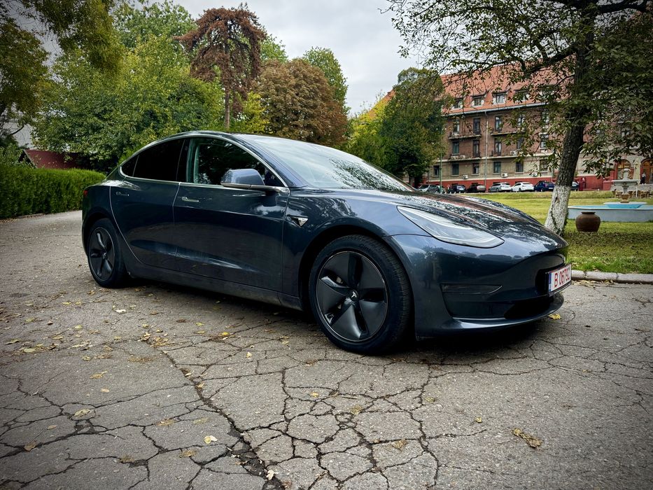 TESLA Model 3 0 — imagine 2