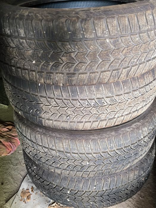 Продавам зимни гуми 205/60/16