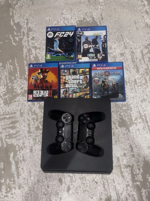 PlayStation 4 slim