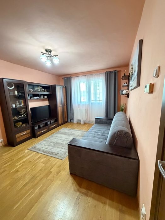 Apartament cu  3 camere semidecomandat , 50 mp , etajul 3 , Cartier Vitrometan, Mediaș,  Strada Rubinului