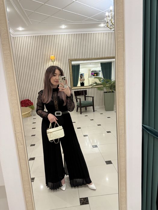 Шикарный комбинезон вечерняя