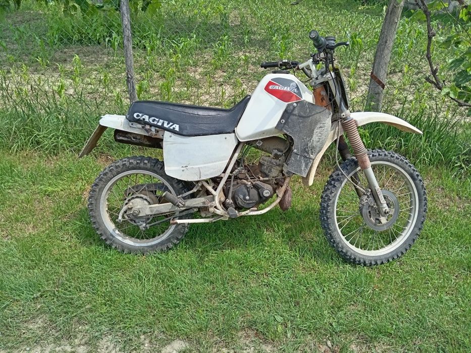 Motocicleta Cagiva Elefant 125