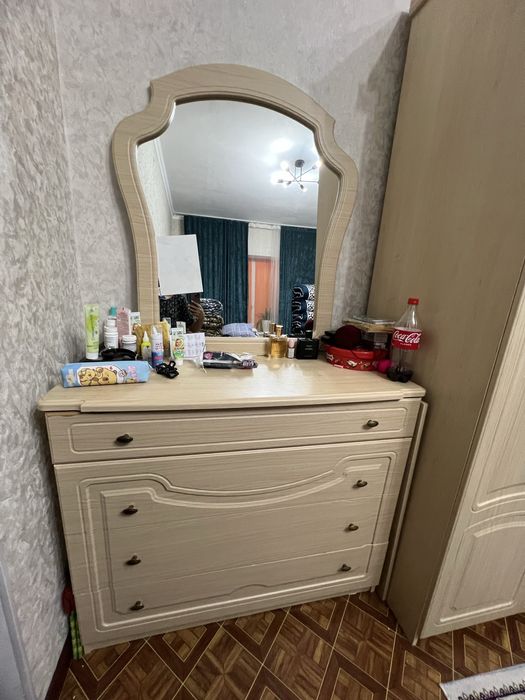 Продам Шкаф 4 дв с комодом