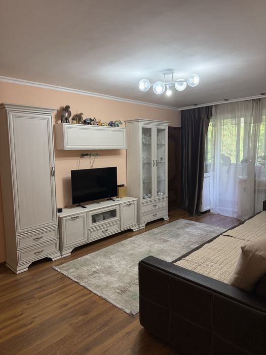 Продается трехкомнатная квартира