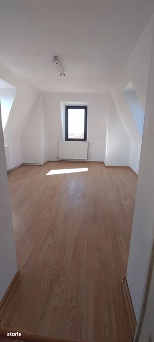 De vanzare spatiu birouri + comercial - ARAD