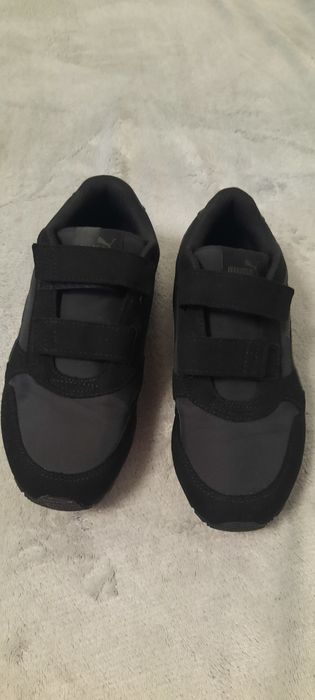 Adidasi Puma  copii