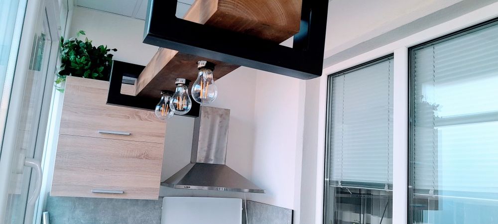 Полилей     от метал и дърво