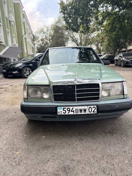 Mercedes-Benz W124
